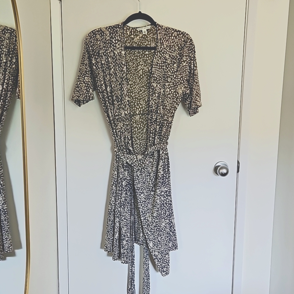 Patterned jersey wrap dress